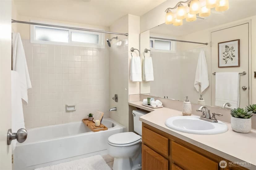 Property photo for 118 Sw 116th Street #d32, Seattle photo 7