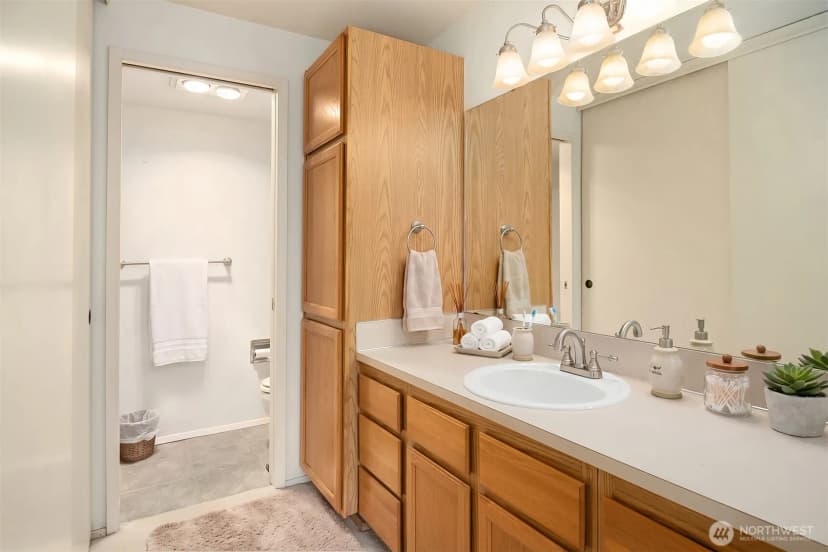 Property photo for 118 Sw 116th Street #d32, Seattle photo 9