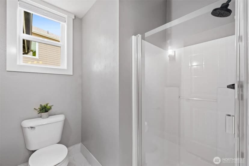 Property photo for 1300 N 27th Place, Renton photo 18