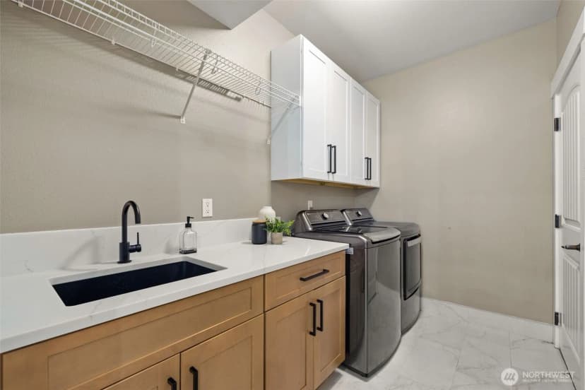 Property photo for 1300 N 27th Place, Renton photo 16
