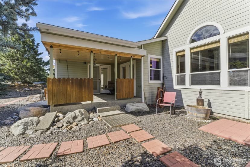 Property photo for 308 Kray Ike Court, Wenatchee photo 32