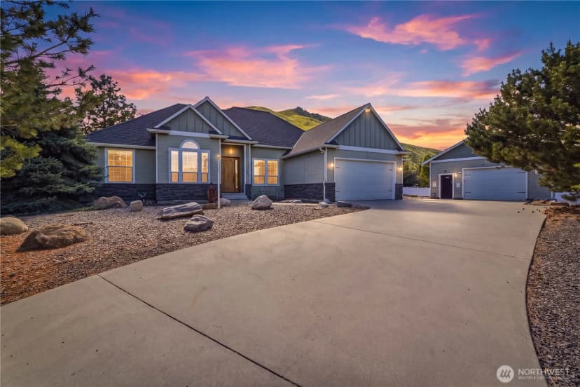 Property photo for 308 Kray Ike Court, Wenatchee