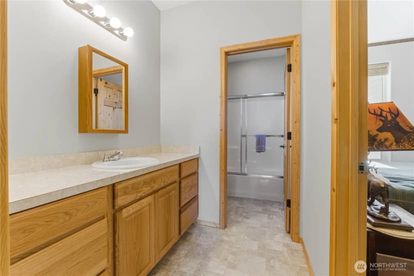 Property photo for 308 Kray Ike Court, Wenatchee photo 28