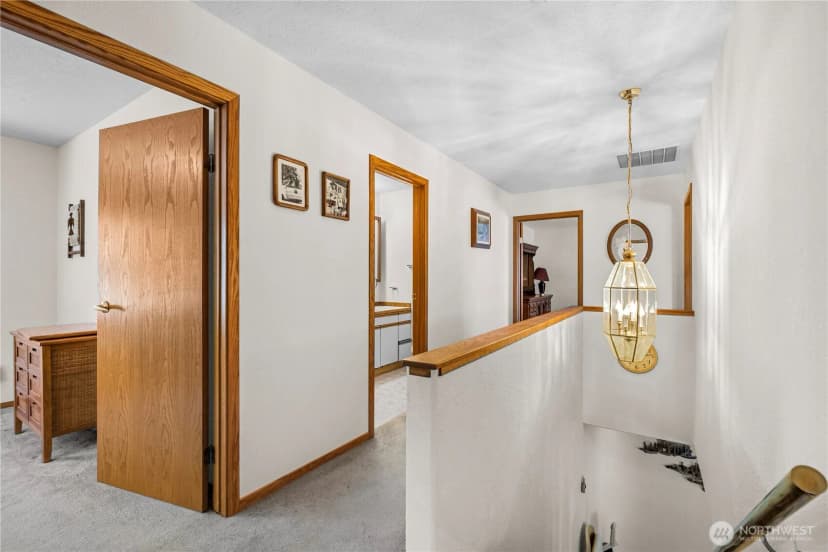 Property photo for 103 W Little Island Road, Cathlamet photo 24