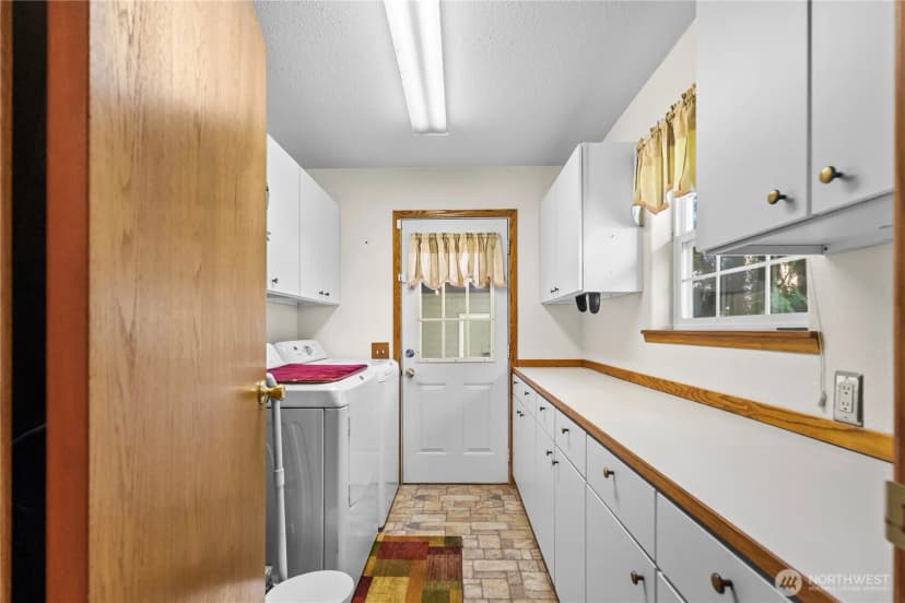 Property photo for 103 W Little Island Road, Cathlamet photo 12