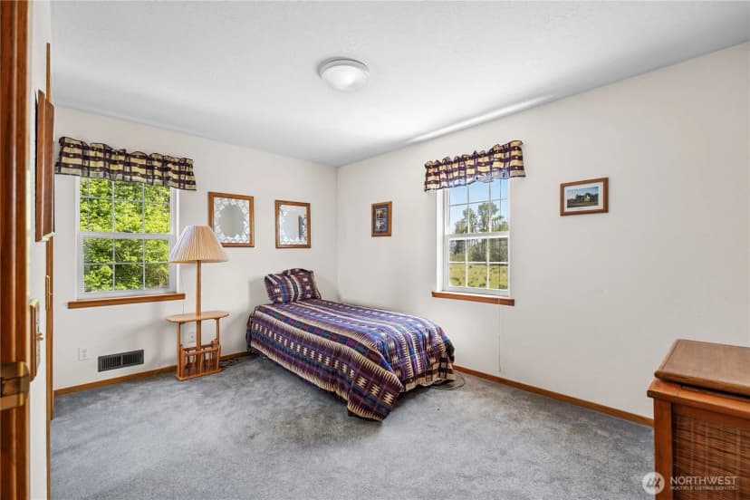 Property photo for 103 W Little Island Road, Cathlamet photo 15