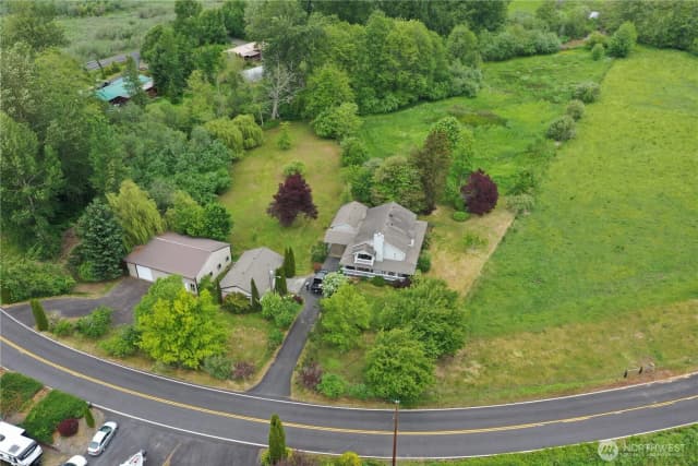 Property photo for 103 W Little Island Road, Cathlamet photo 2