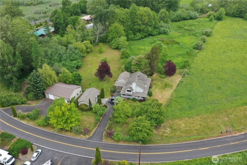 Property photo for 103 W Little Island Road, Cathlamet photo 2