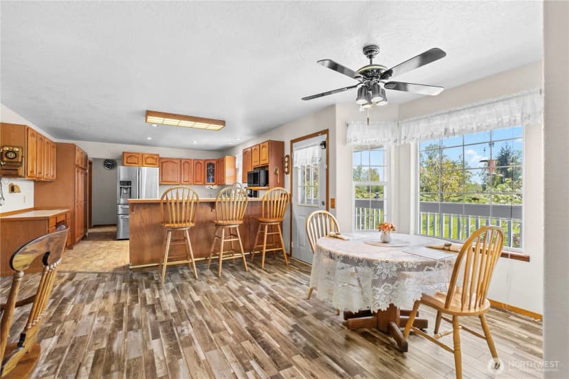 Property photo for 103 W Little Island Road, Cathlamet photo 8