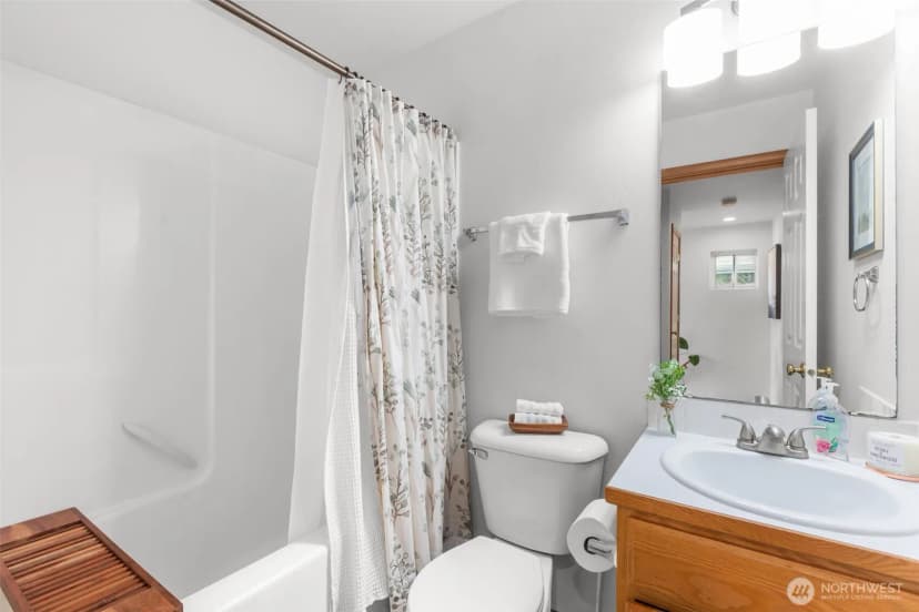 Property photo for 10617 Ne Kingston Meadows Circle, Kingston photo 27