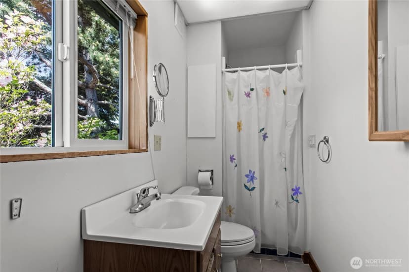 Property photo for 3701 N Whitman Street, Tacoma photo 22