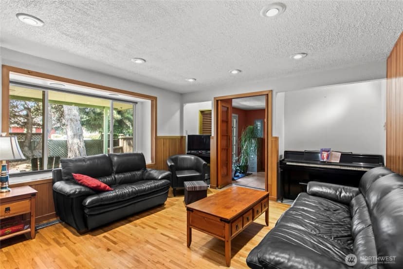 Property photo for 3701 N Whitman Street, Tacoma photo 8