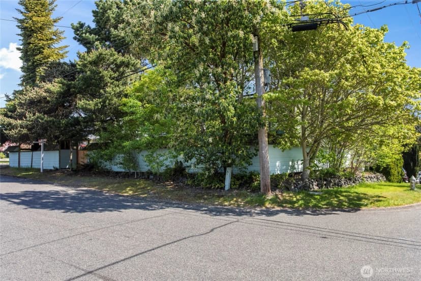 Property photo for 3701 N Whitman Street, Tacoma photo 34