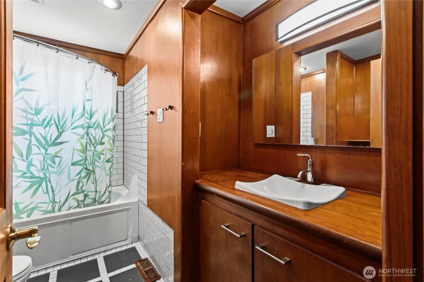 Property photo for 3701 N Whitman Street, Tacoma photo 16