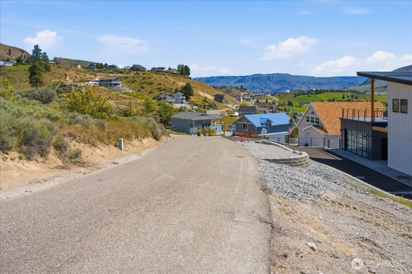 Property photo for 211 Riviera Drive, Chelan photo 6
