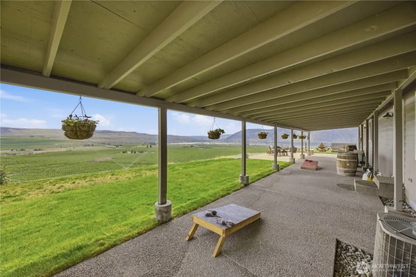 Property photo for 66 Lakeview Way, Brewster photo 35