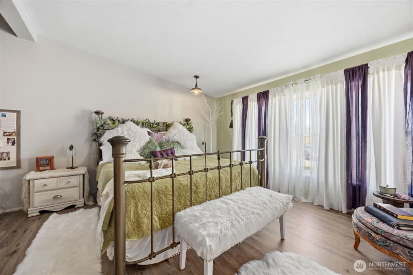 Property photo for 66 Lakeview Way, Brewster photo 15