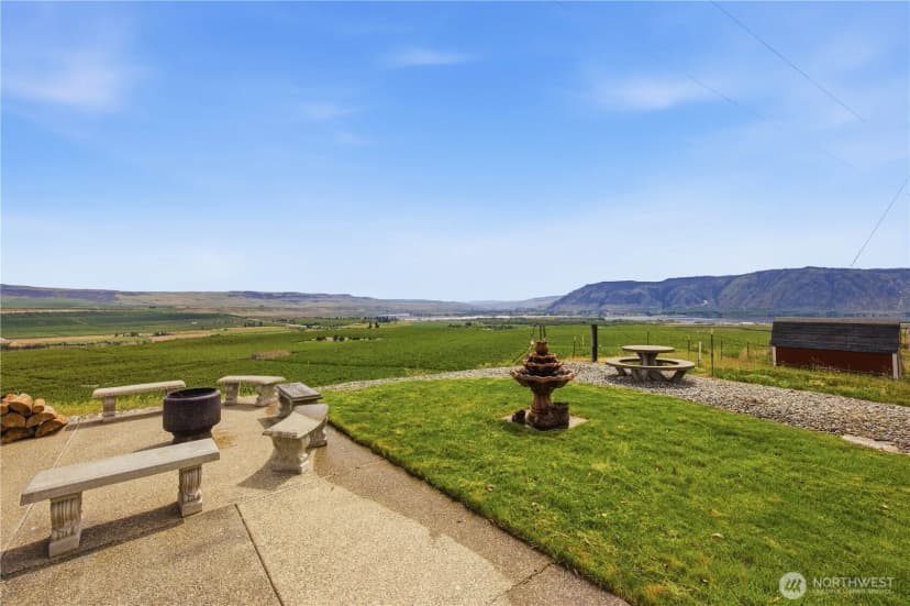 Property photo for 66 Lakeview Way, Brewster photo 34