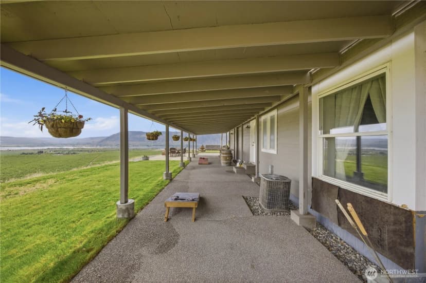 Property photo for 66 Lakeview Way, Brewster photo 36