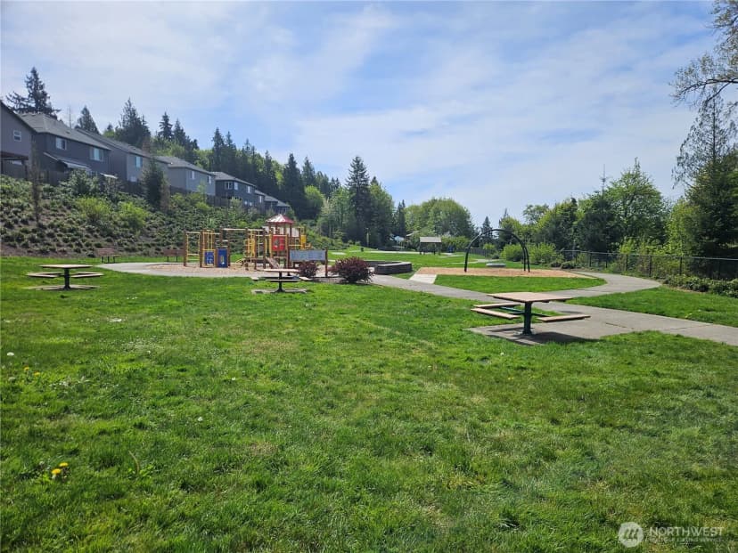 Property photo for 10507 35th Street Ne, Lake Stevens photo 36