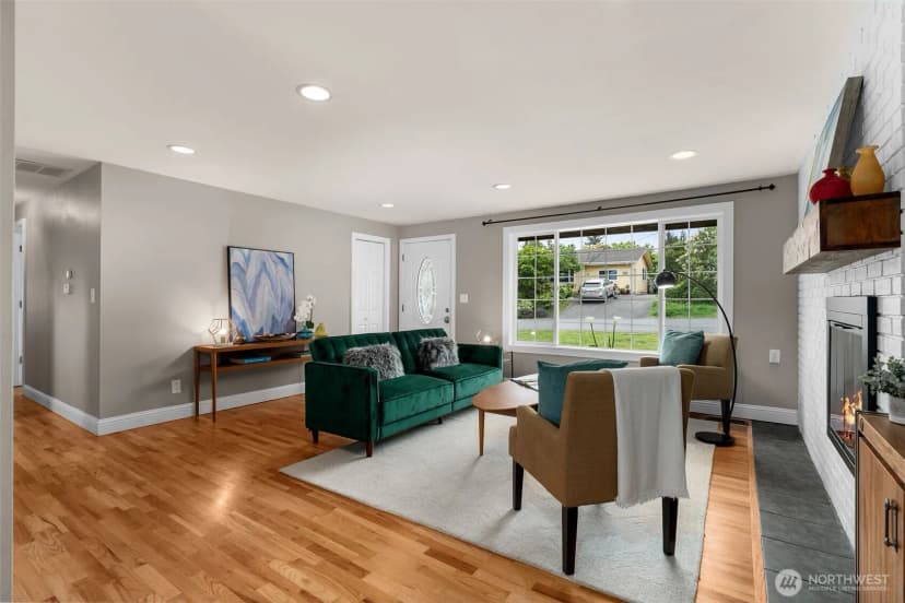 Property photo for 625 Sw 127th Street, Seattle photo 4