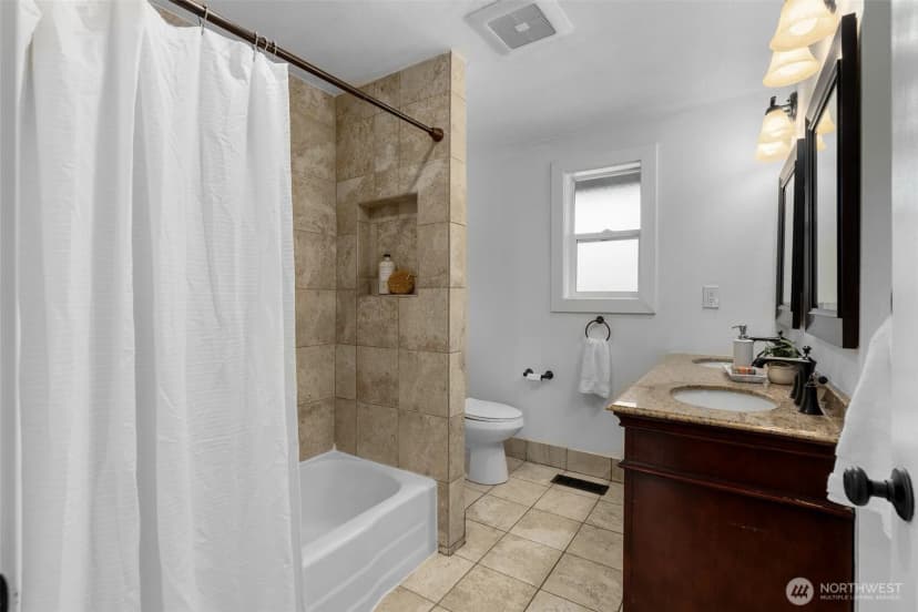 Property photo for 625 Sw 127th Street, Seattle photo 18