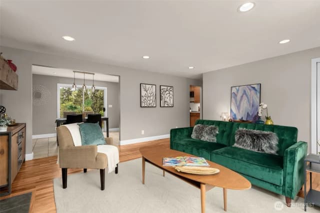 Property photo for 625 Sw 127th Street, Seattle photo 5