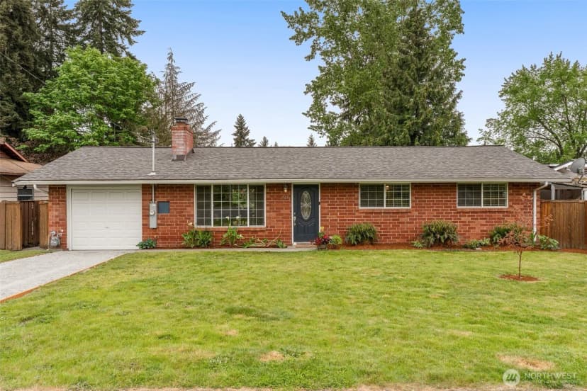 Property photo for 625 Sw 127th Street, Seattle photo 2