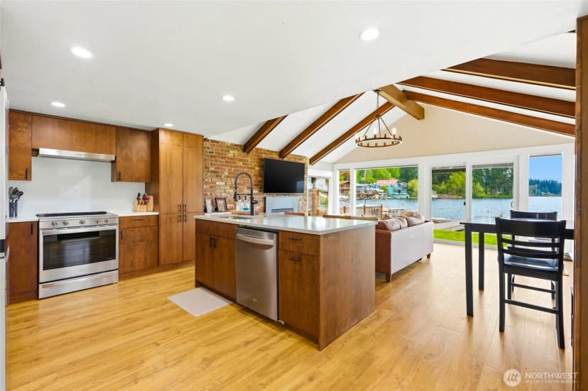 Property photo for 4302 Peninsula Road, Stanwood photo 13