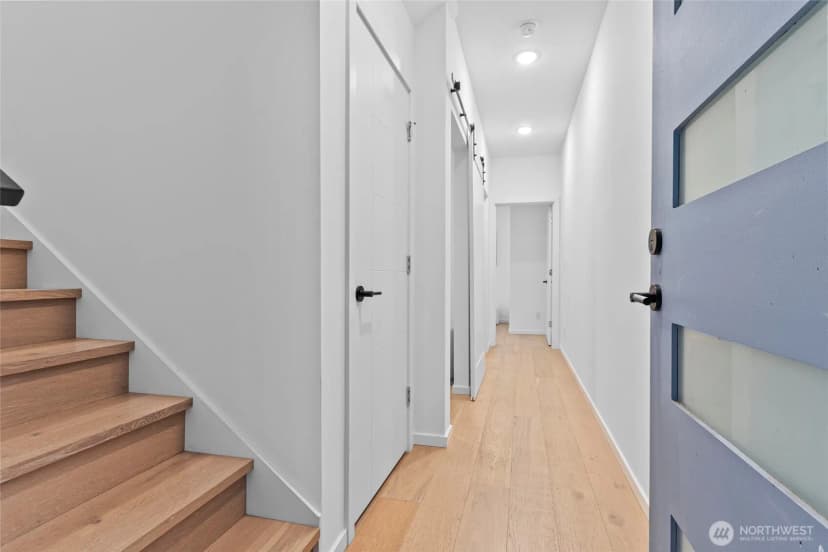 Property photo for 2612 E Yesler Way, Seattle photo 12