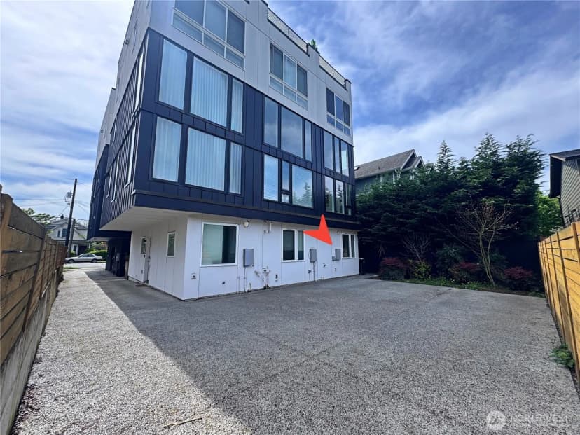 Property photo for 2612 E Yesler Way, Seattle photo 29