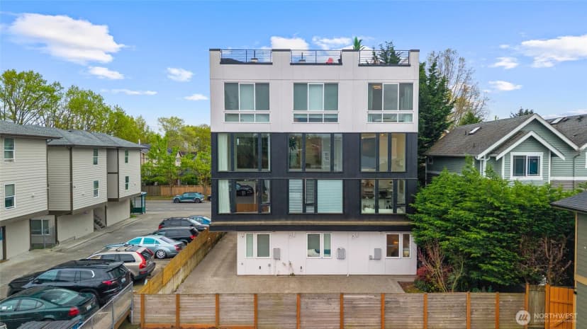 Property photo for 2612 E Yesler Way, Seattle photo 32