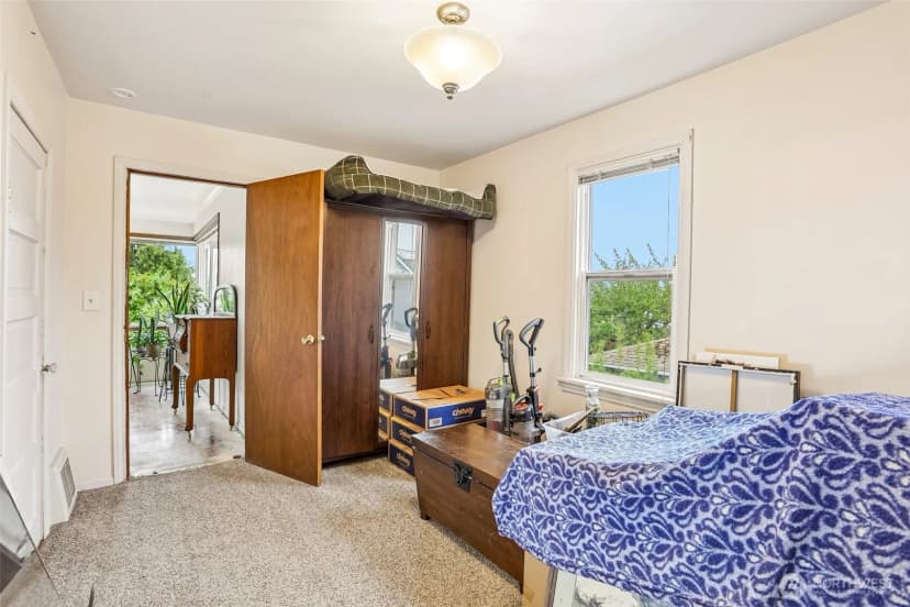 Property photo for 2430 Nw 198th Street, Shoreline photo 9
