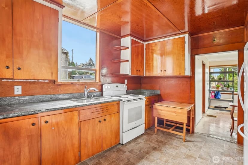 Property photo for 2430 Nw 198th Street, Shoreline photo 7