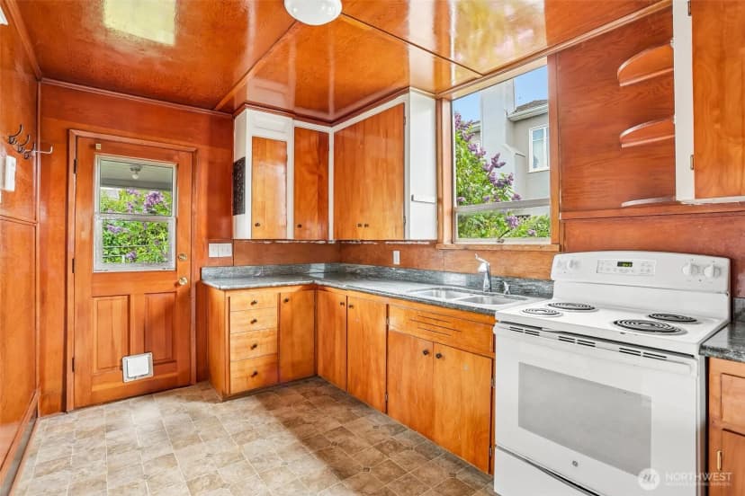Property photo for 2430 Nw 198th Street, Shoreline photo 6