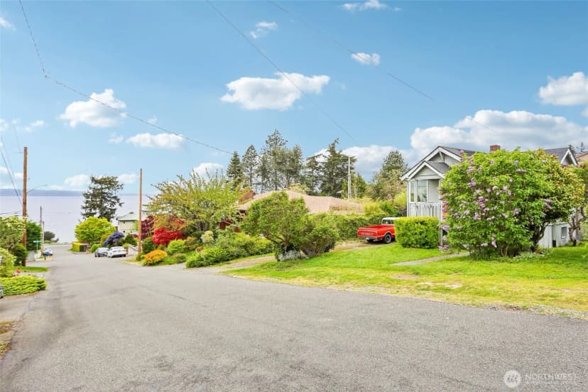 Property photo for 2430 Nw 198th Street, Shoreline photo 2