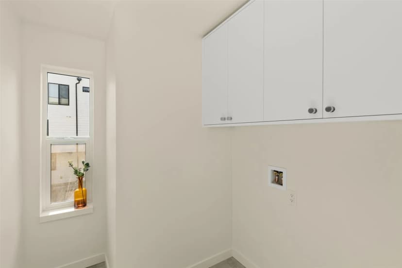 Property photo for 8323 B 12th Avenue Nw, Seattle photo 15
