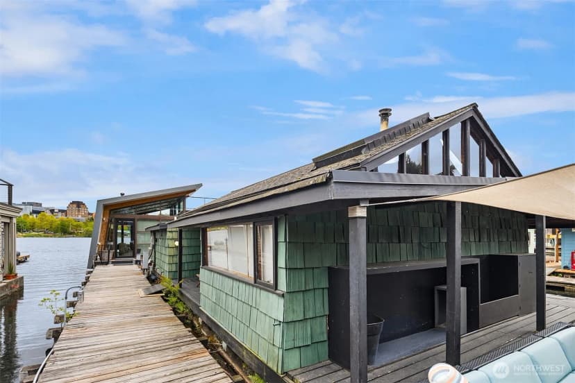 Property photo for 3130 Portage Bay Place E #c, Seattle photo 3