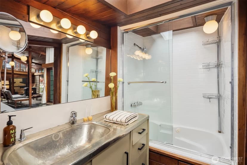 Property photo for 3130 Portage Bay Place E #c, Seattle photo 15