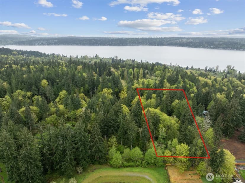 Property photo for 611 208th Avenue Se, Sammamish