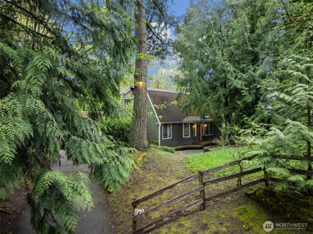 Property photo for 611 208th Avenue Se, Sammamish photo 4