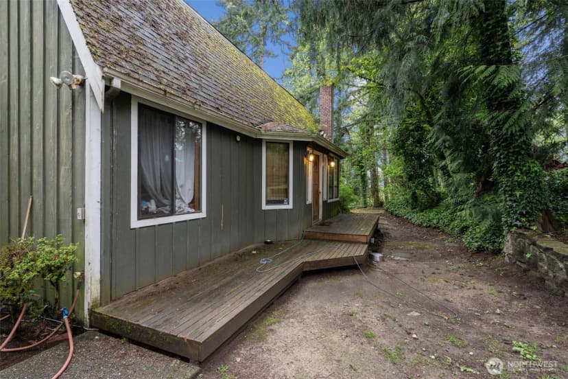 Property photo for 611 208th Avenue Se, Sammamish photo 9