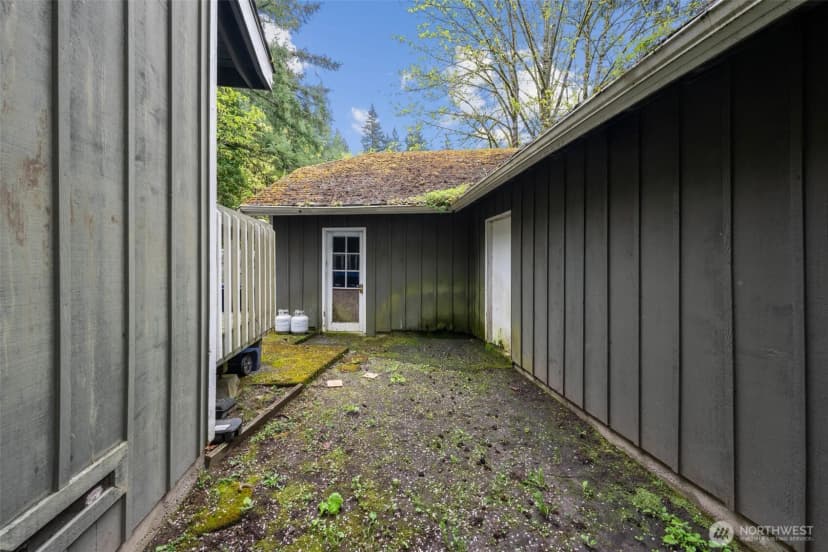 Property photo for 611 208th Avenue Se, Sammamish photo 10