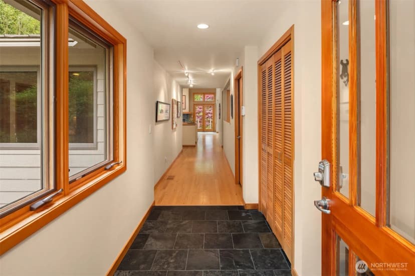 Property photo for 558 20th Avenue, Kirkland photo 2