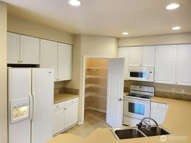 Property photo for 3301 Park Lane #a, Mount Vernon photo 3