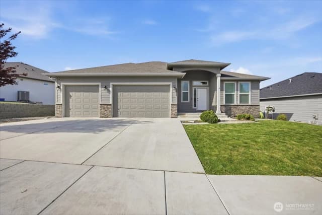 Property photo for 2652 W 44th Place, Kennewick