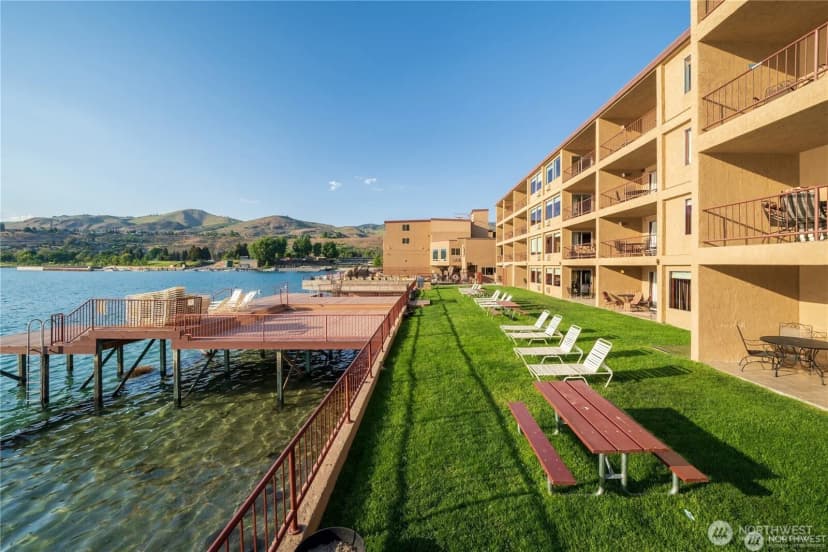 Property photo for 322 W Woodin Avenue #621, Chelan photo 30