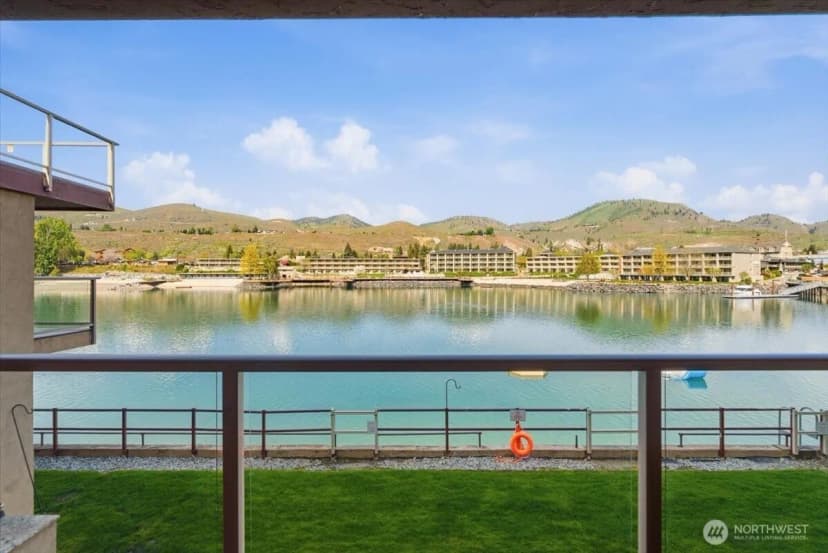 Property photo for 322 W Woodin Avenue #621, Chelan photo 12