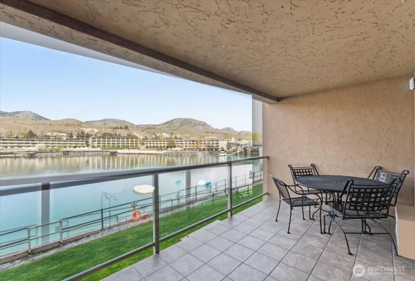 Property photo for 322 W Woodin Avenue #621, Chelan photo 10