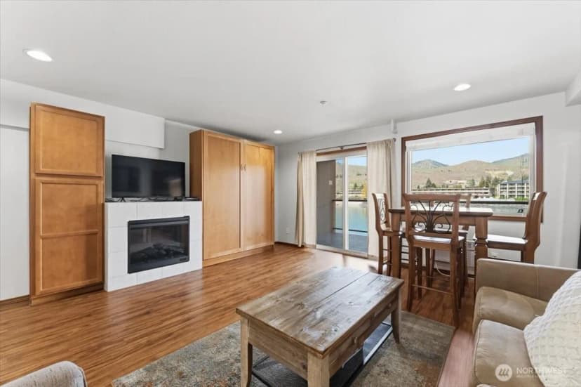 Property photo for 322 W Woodin Avenue #621, Chelan photo 5